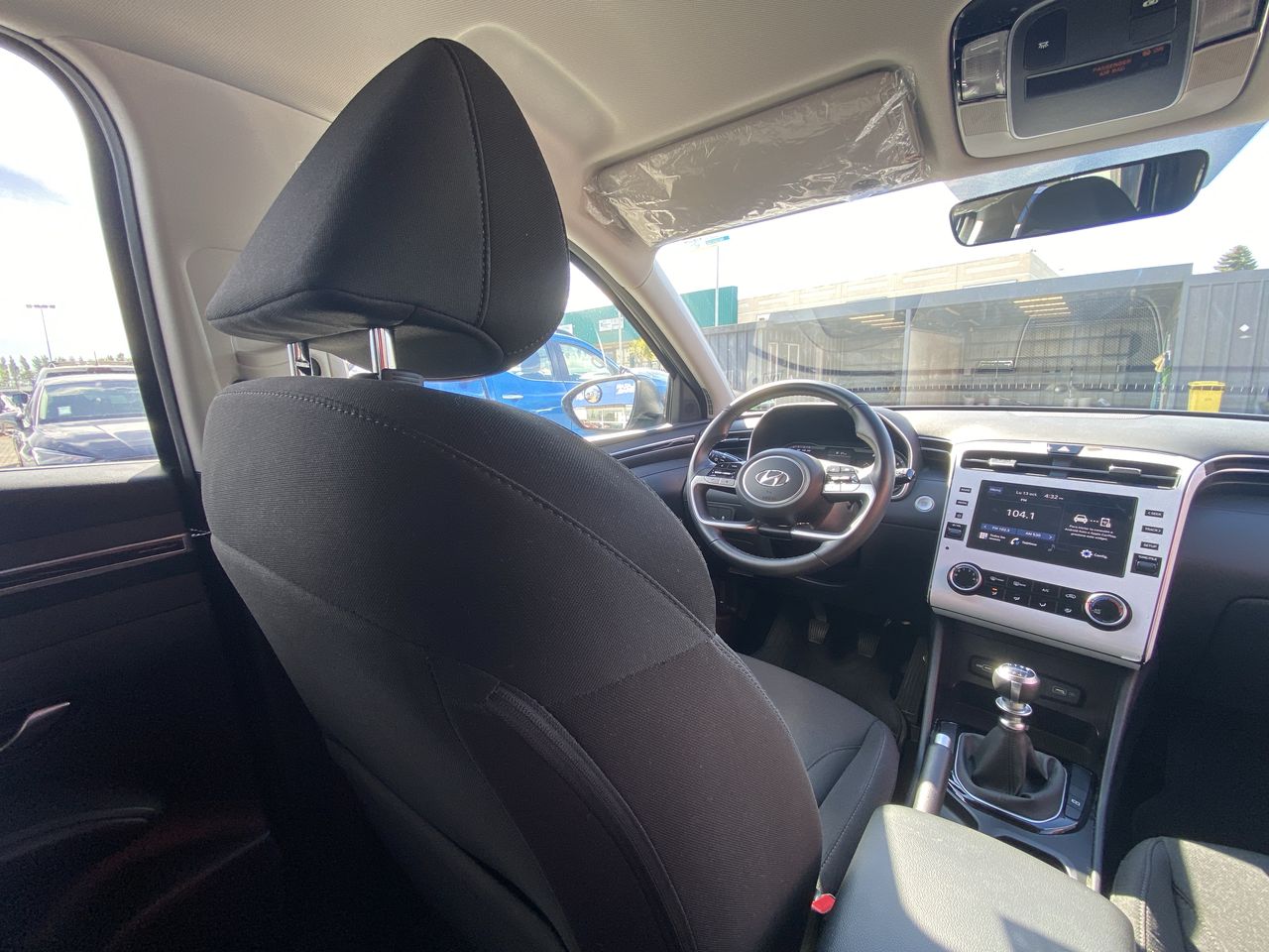 HYUNDAI - 16
