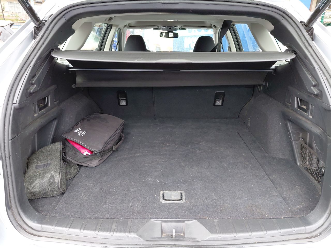 Subaru Outback — foto 19 de 34