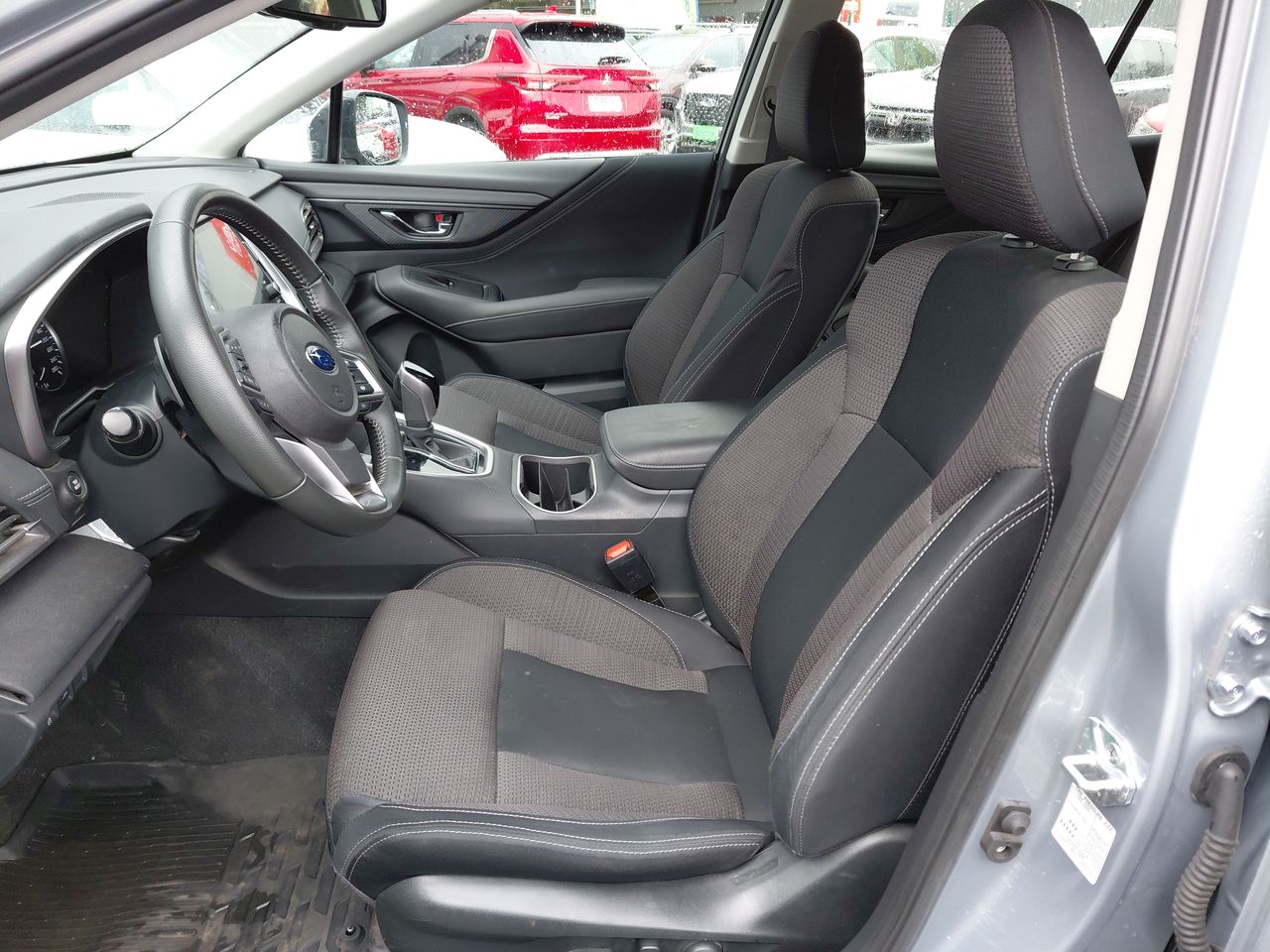 Subaru Outback — foto 22 de 34