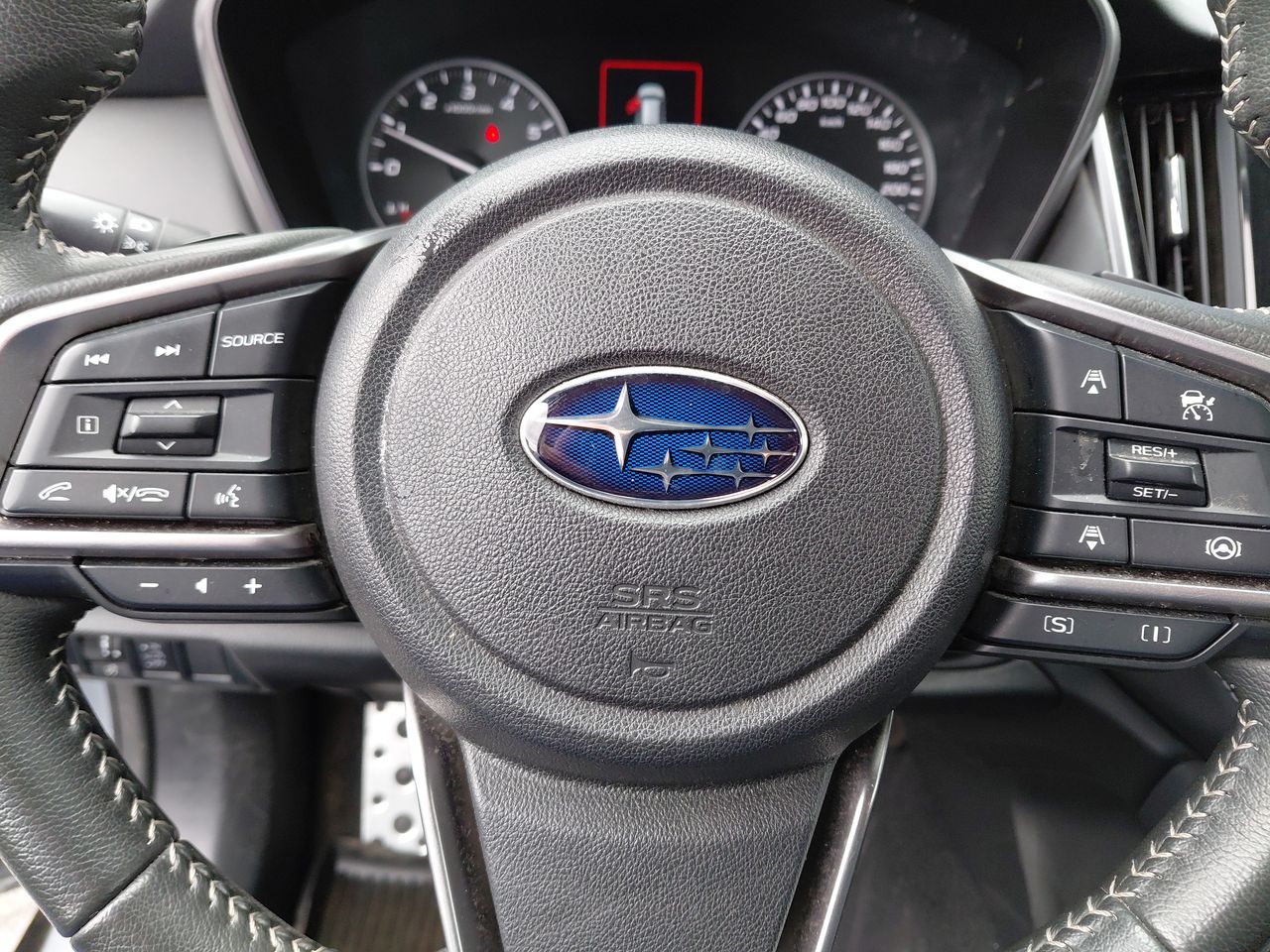 Subaru Outback — foto 24 de 34