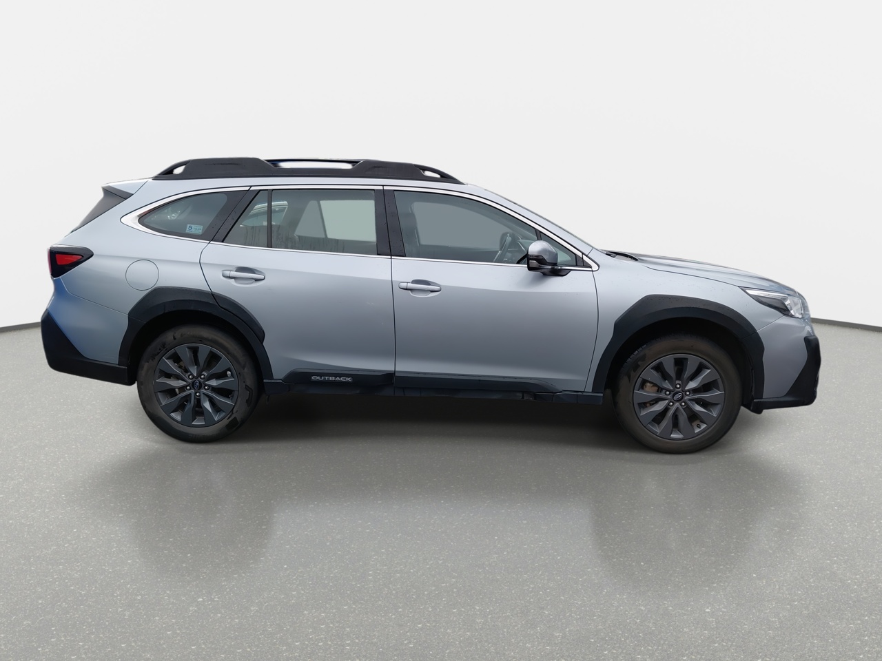 Subaru Outback — foto 9 de 34