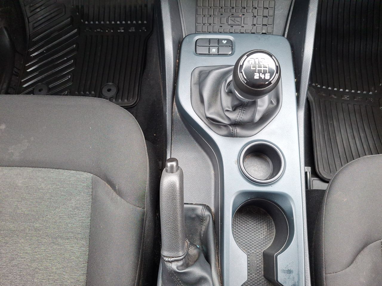 Ford Ranger — foto 31 de 35