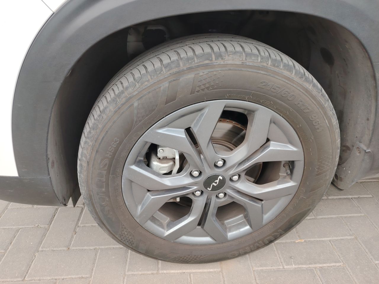 KIA Seltos — foto 8 de 26