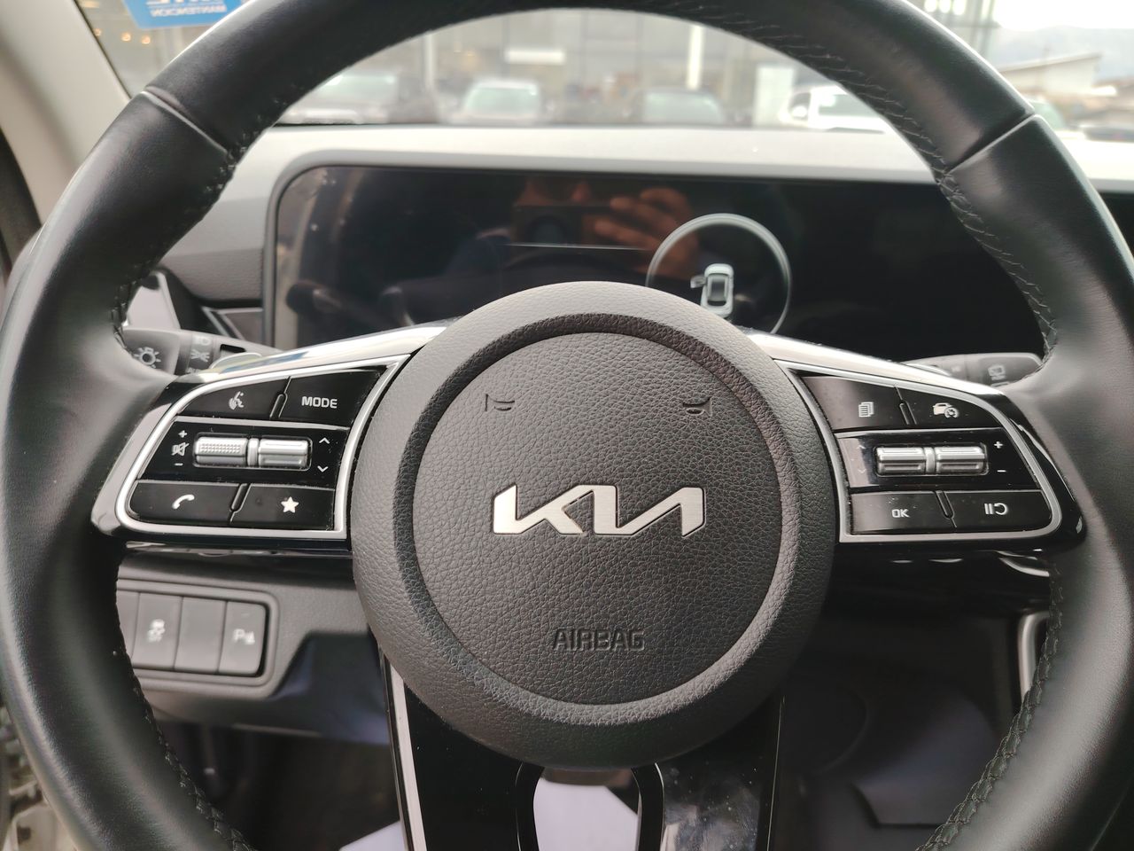 KIA Seltos — foto 17 de 26