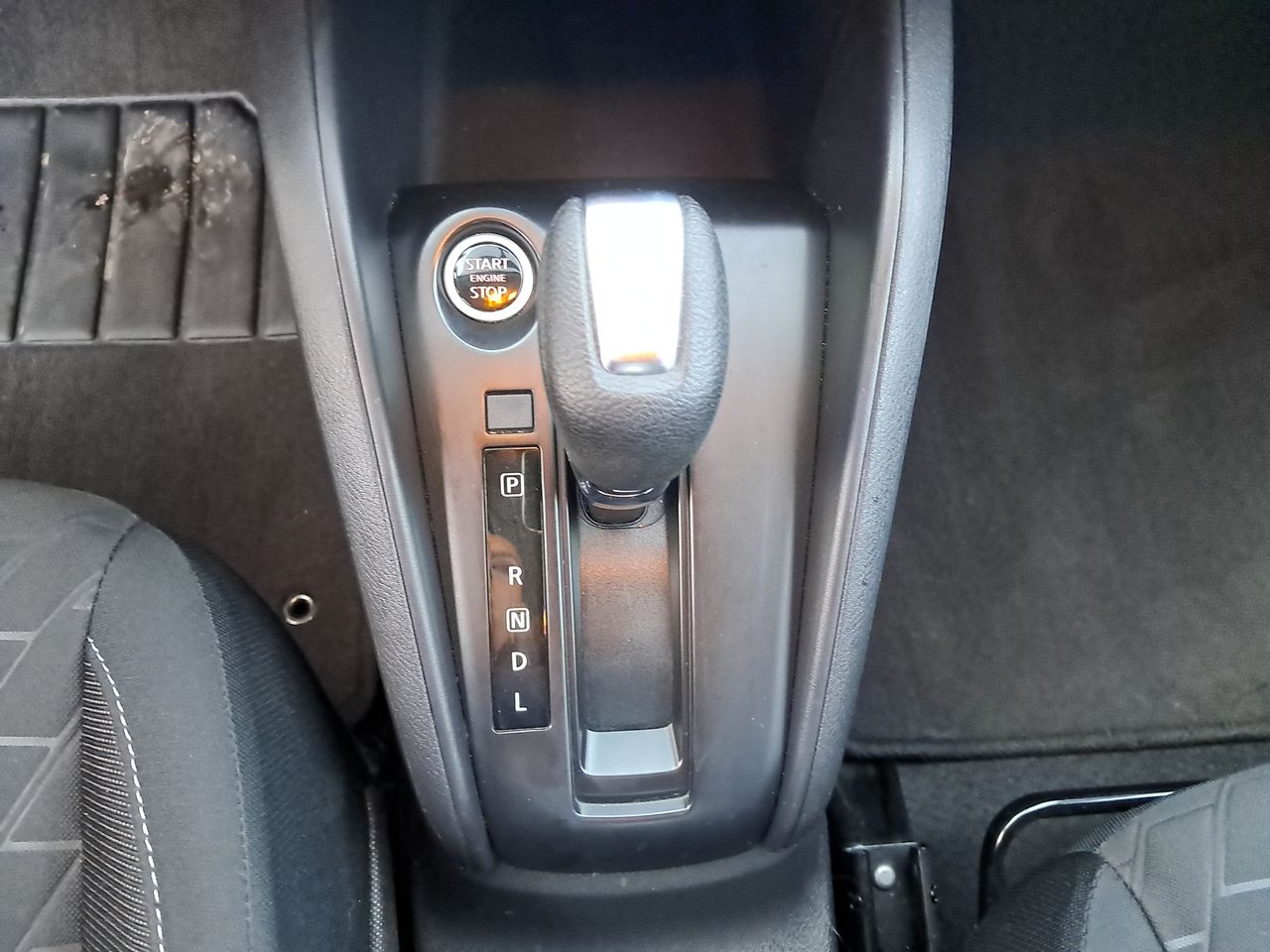 NISSAN - 30