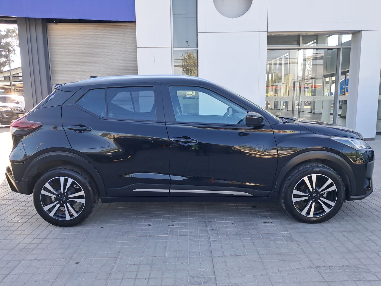 NISSAN - 8