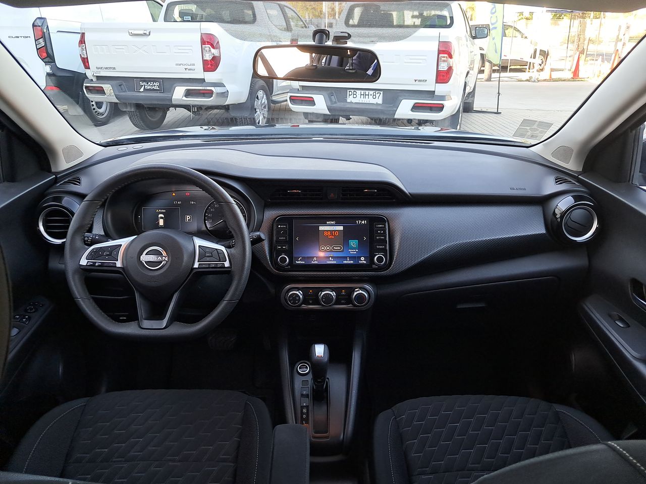NISSAN - 9