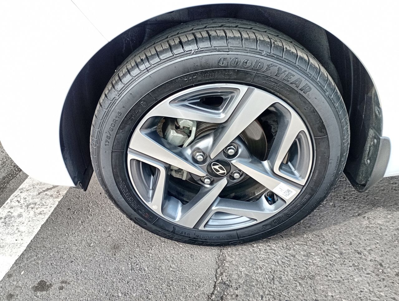 HYUNDAI - 17