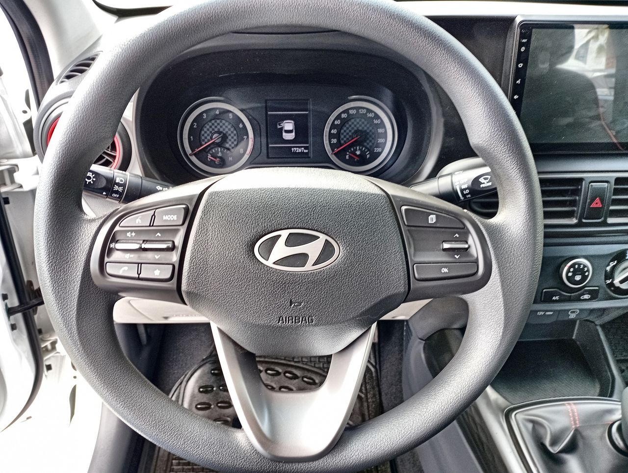 HYUNDAI - 25