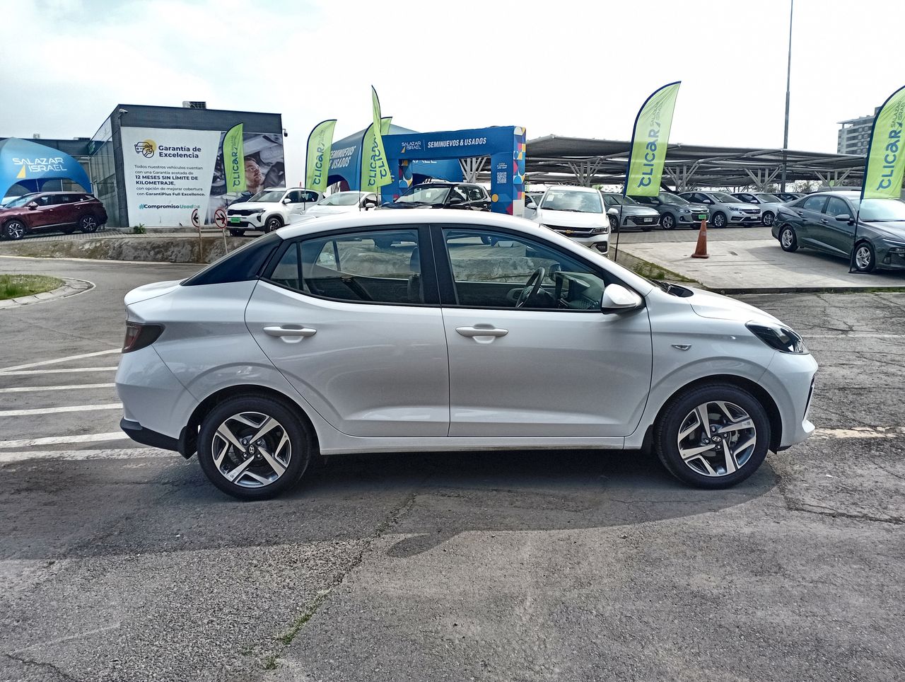 HYUNDAI - 8
