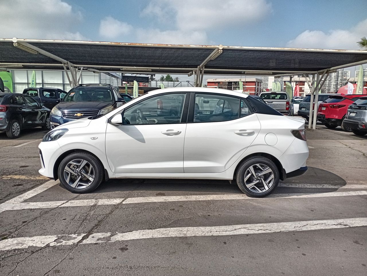 HYUNDAI - 4