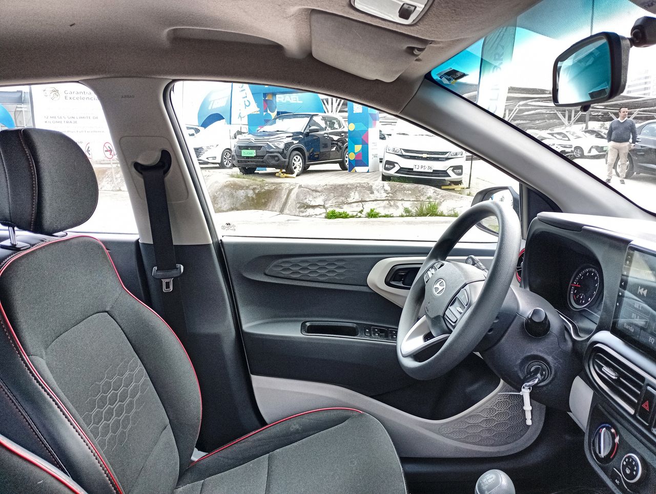 HYUNDAI - 16