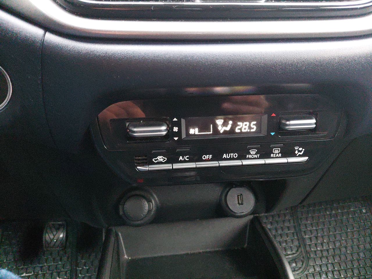 SUZUKI - 23