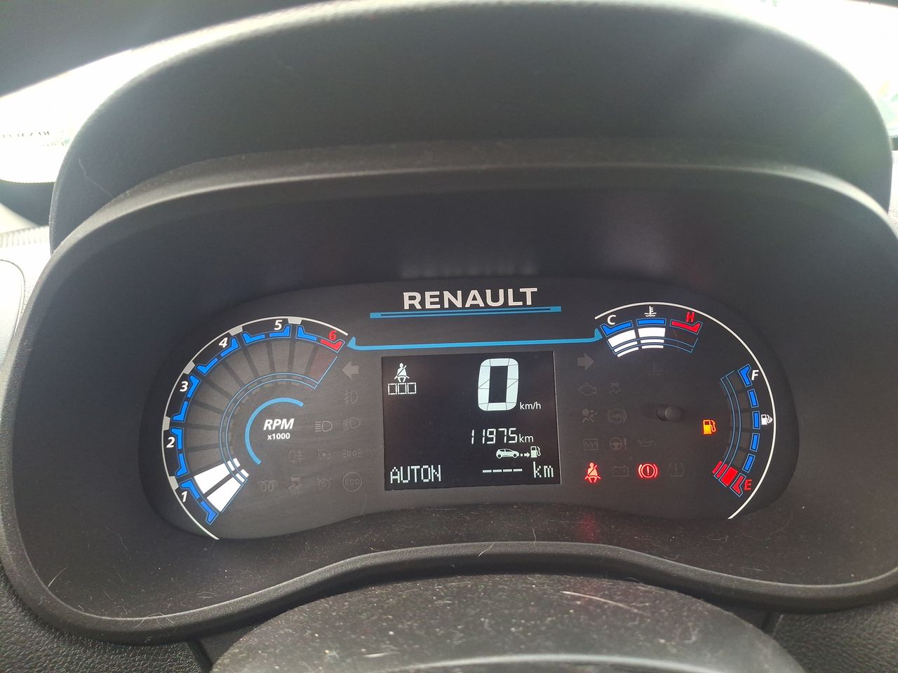 RENAULT - 23