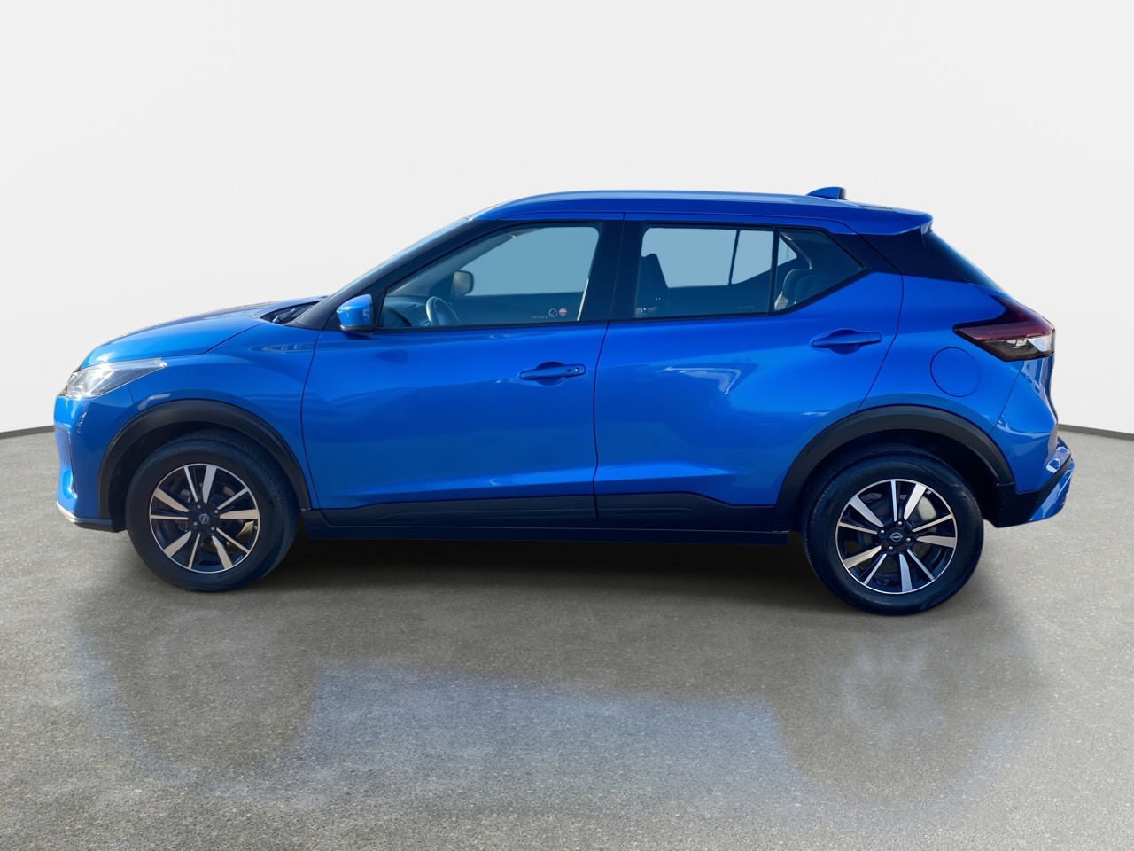 NISSAN - 4