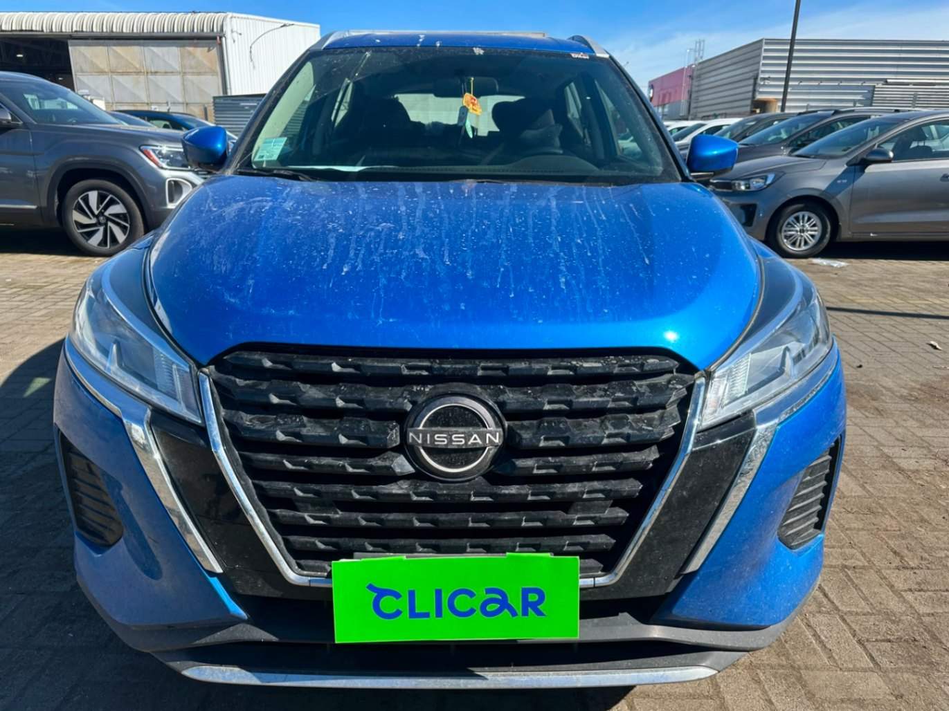 NISSAN - 2