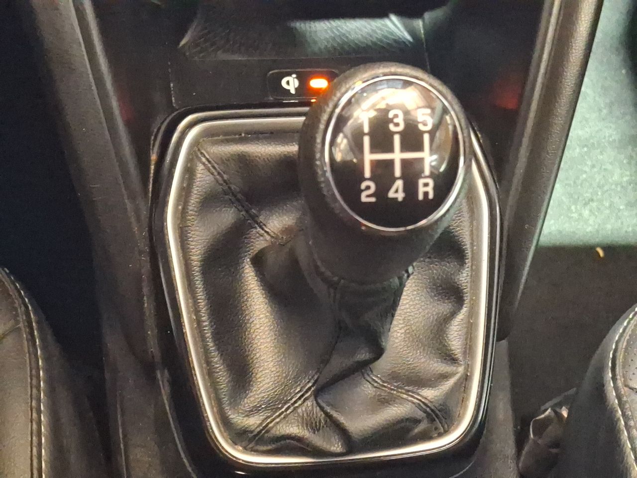Suzuki Grand Vitara — foto 23 de 27
