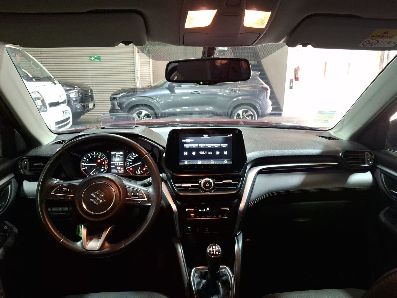 Suzuki Grand Vitara — foto 24 de 27