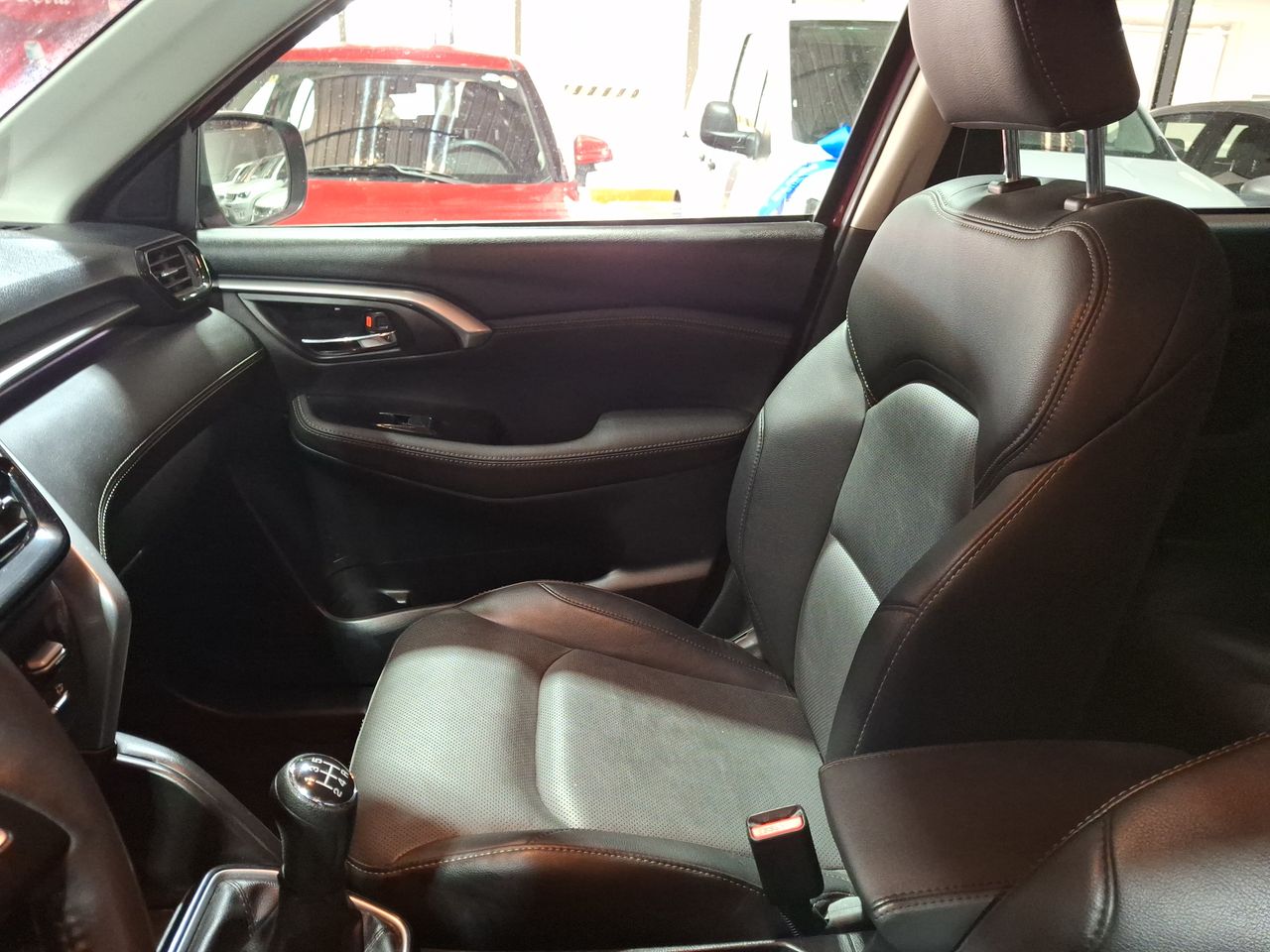 Suzuki Grand Vitara — foto 25 de 27