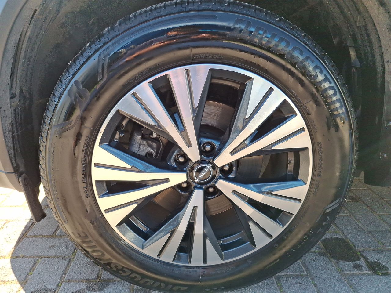 NISSAN - 15