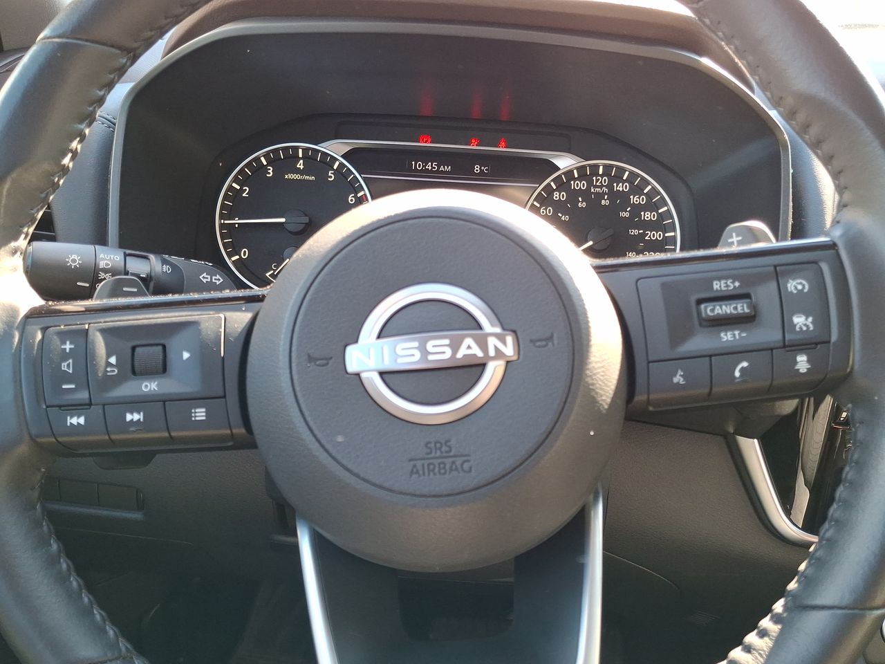 NISSAN - 25