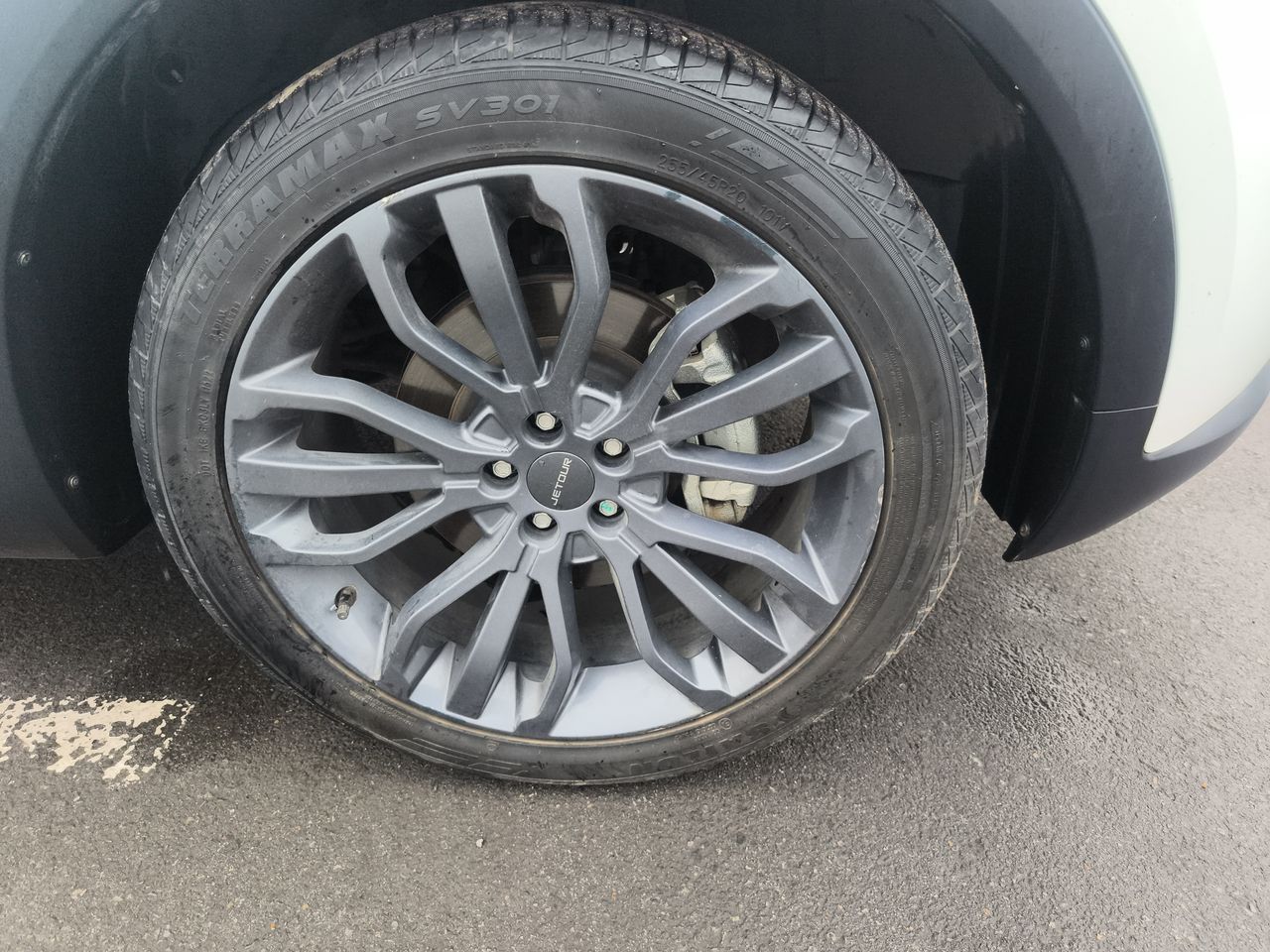 Jetour X70 — foto 16 de 34