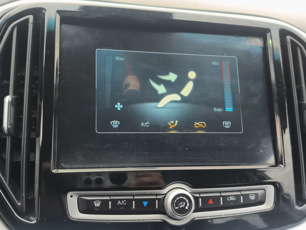 Jetour X70 — foto 29 de 34