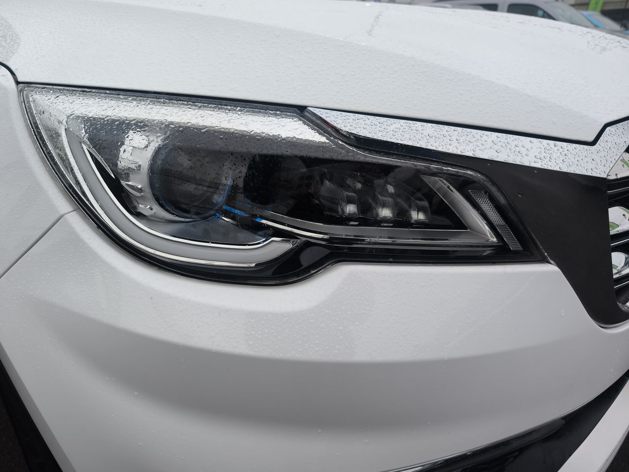 Jetour X70 — foto 17 de 34