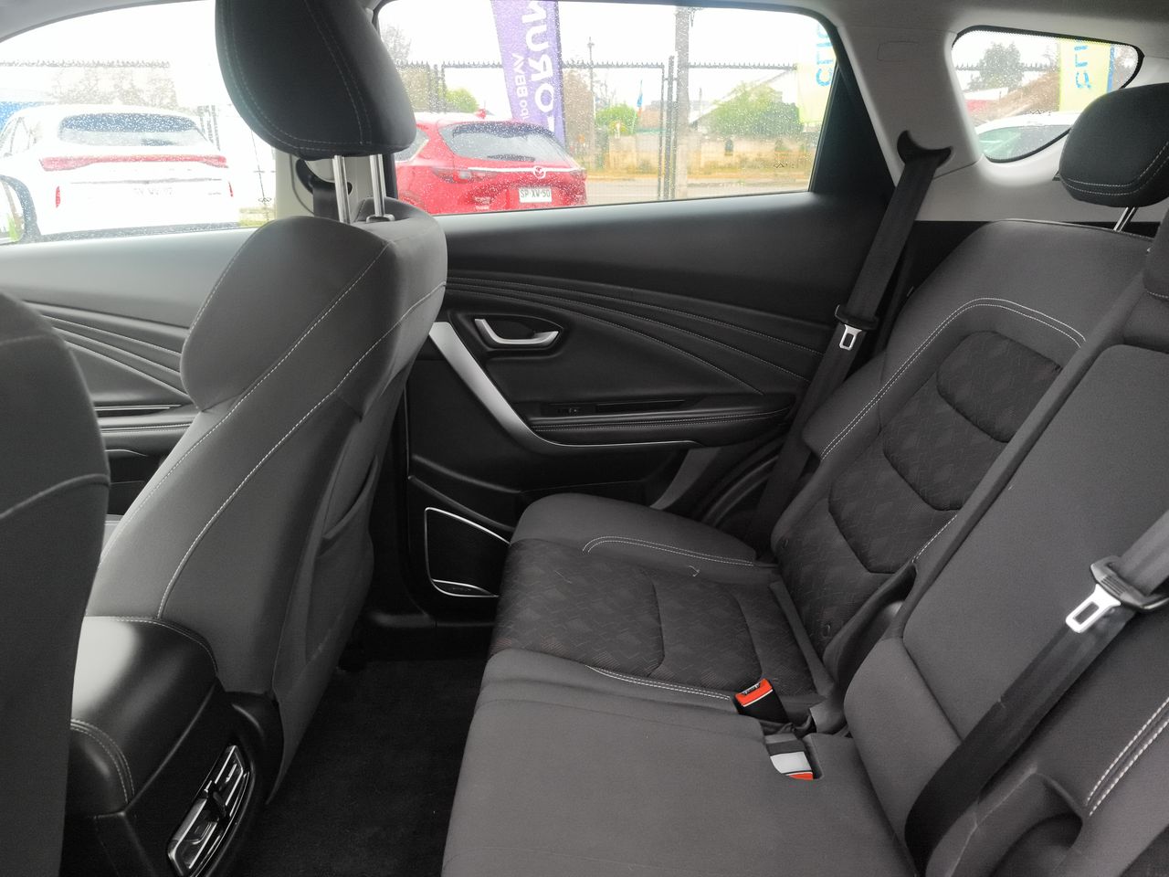 Jetour X70 — foto 12 de 34