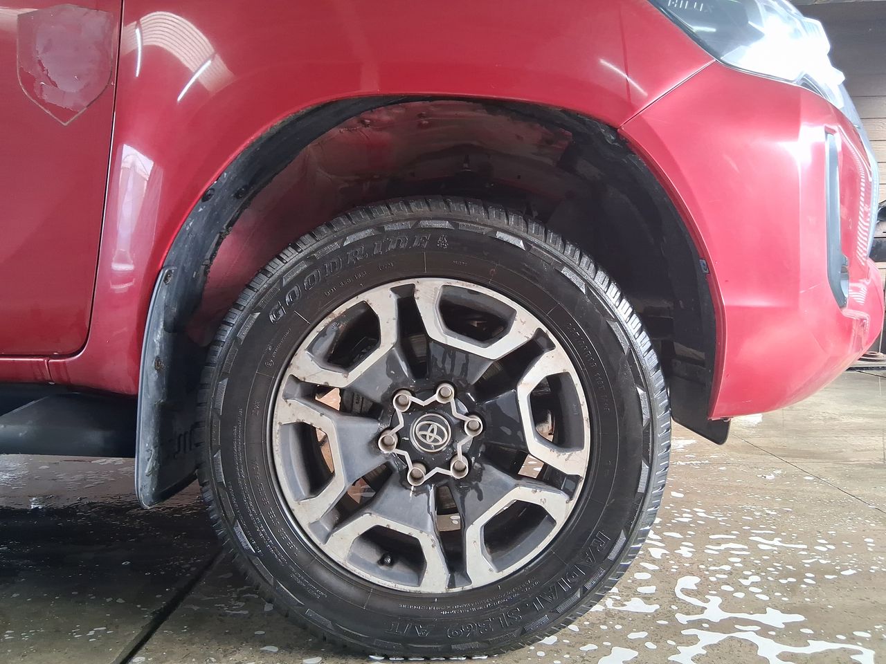 Toyota Hilux — foto 18 de 36