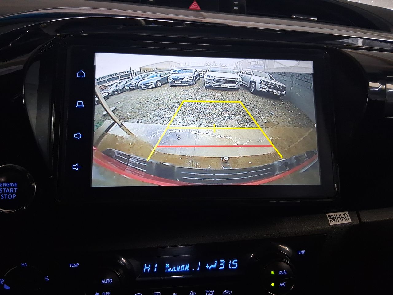 Toyota Hilux — foto 31 de 36