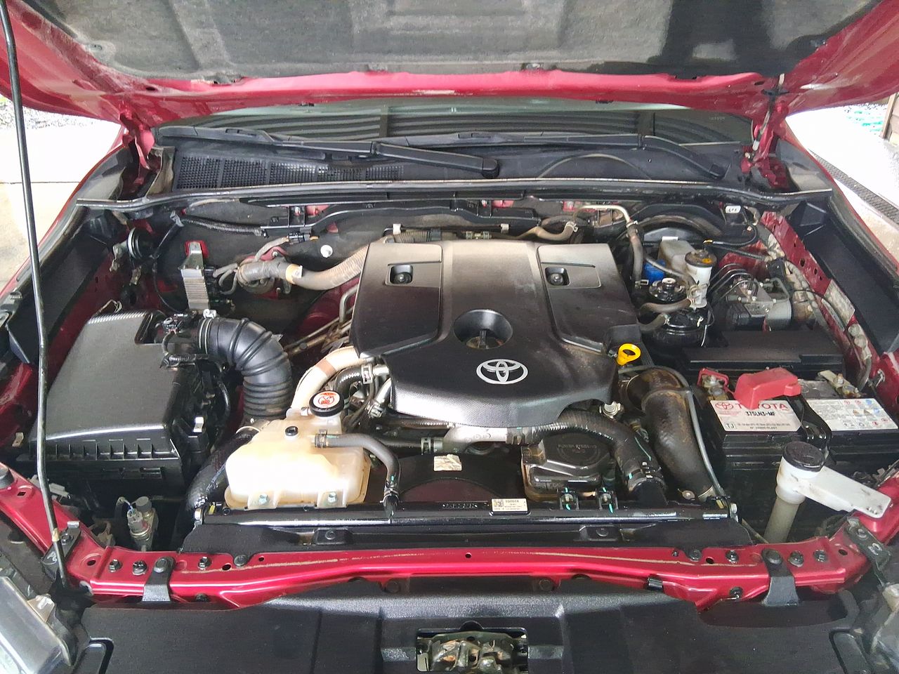 Toyota Hilux — foto 19 de 36