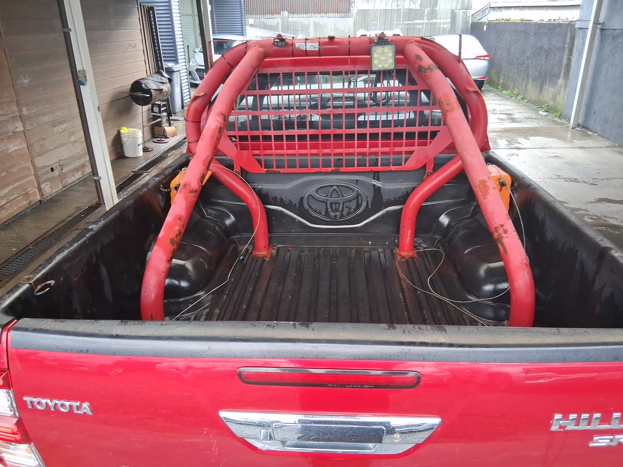 Toyota Hilux — foto 23 de 36