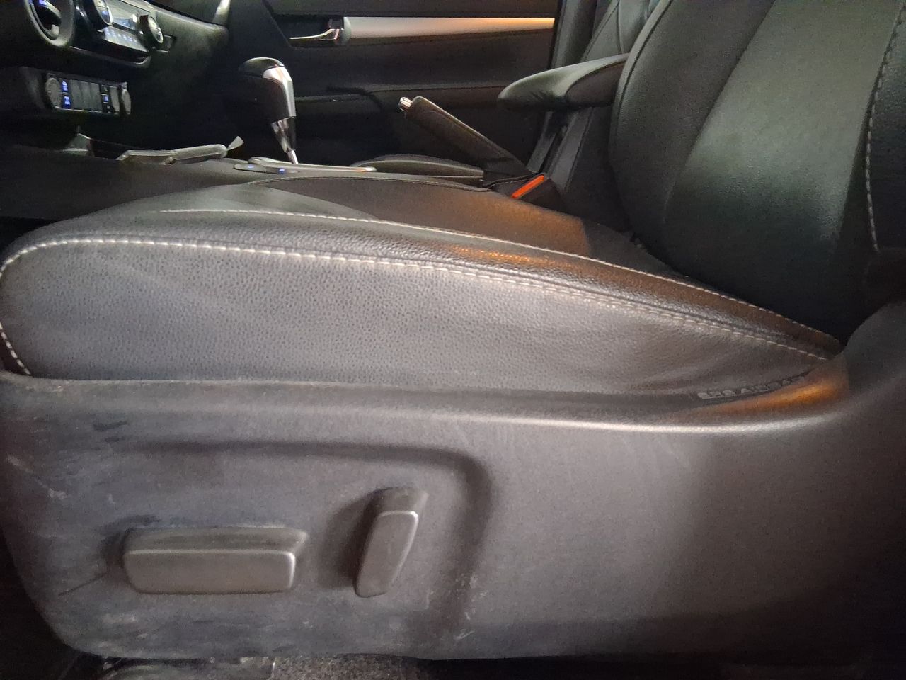 Toyota Hilux — foto 25 de 36