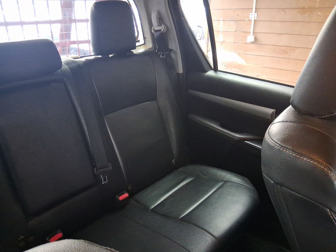 Toyota Hilux — foto 13 de 36