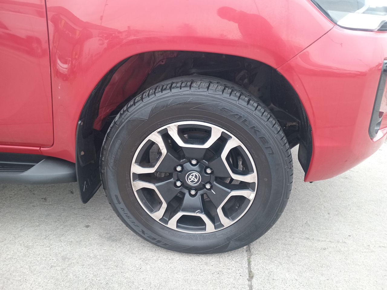 Toyota Hilux — foto 16 de 35