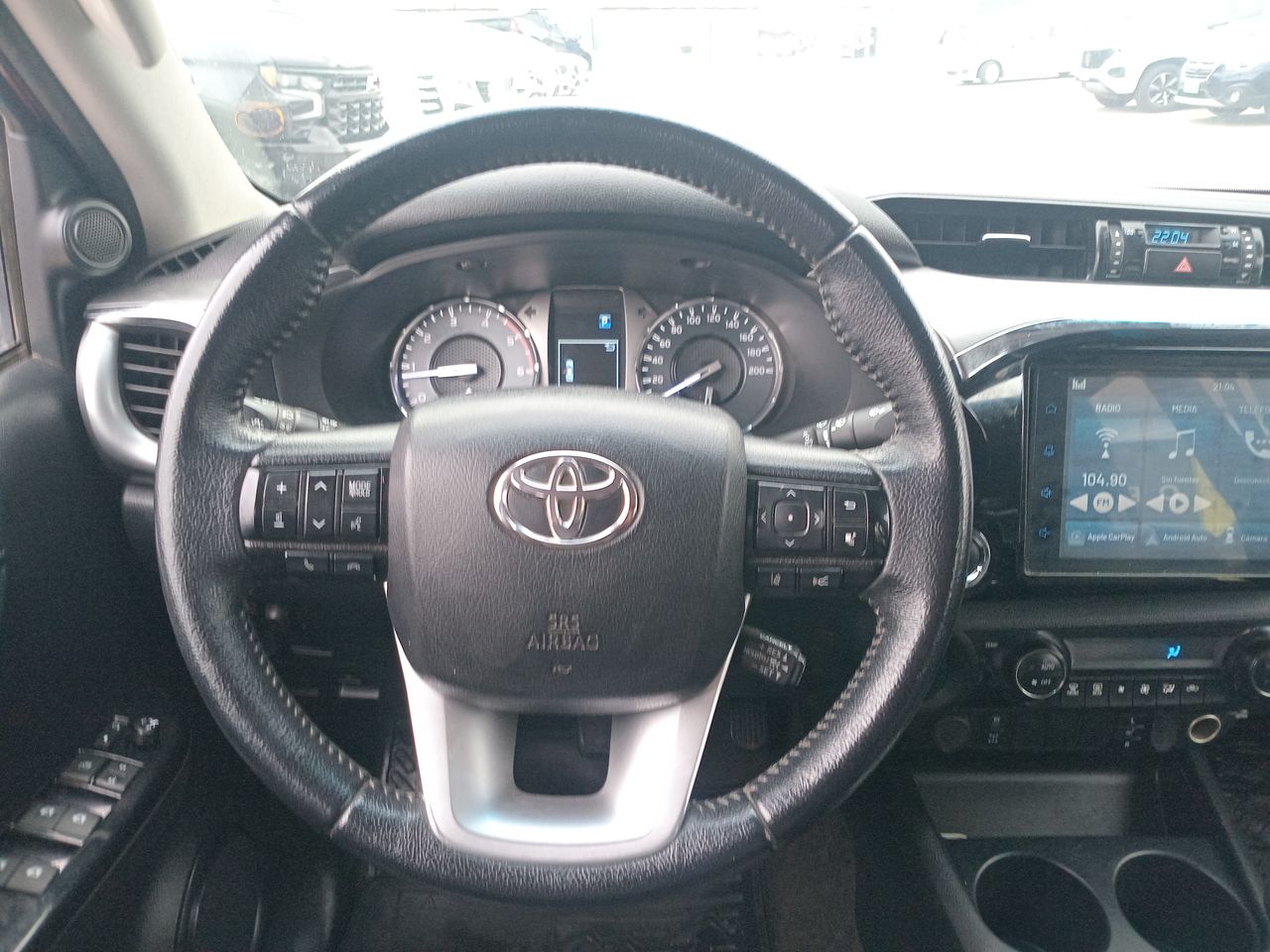 Toyota Hilux — foto 25 de 35