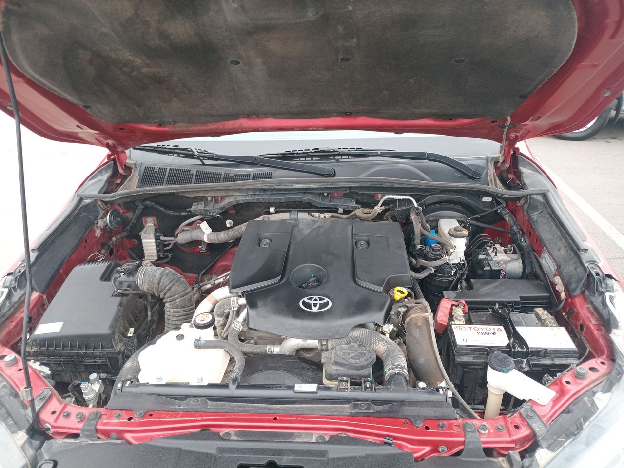 Toyota Hilux — foto 17 de 35