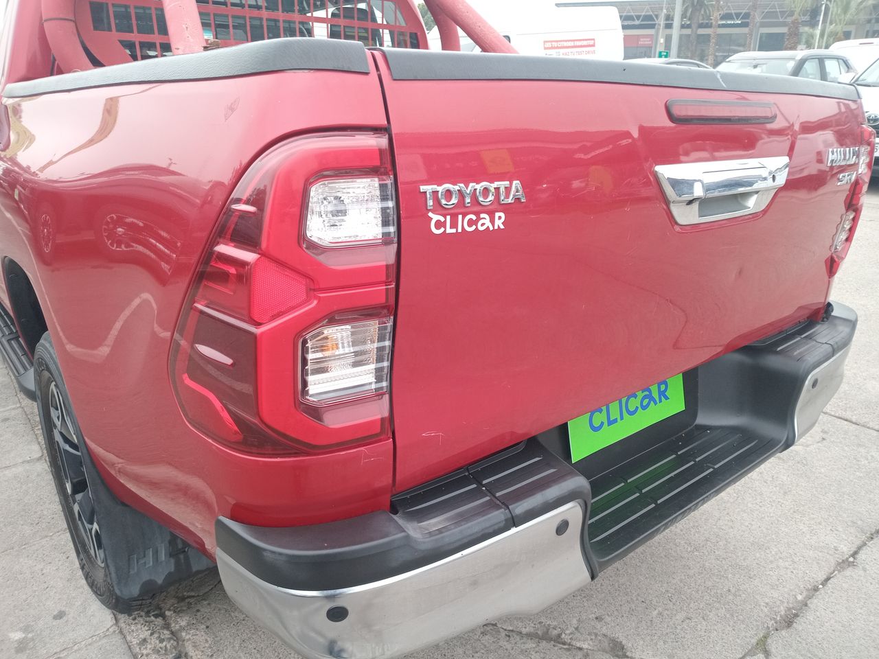 Toyota Hilux — foto 20 de 35
