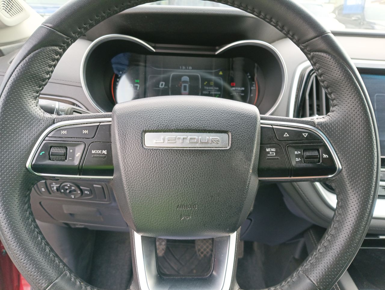 Suzuki Baleno — foto 17 de 28