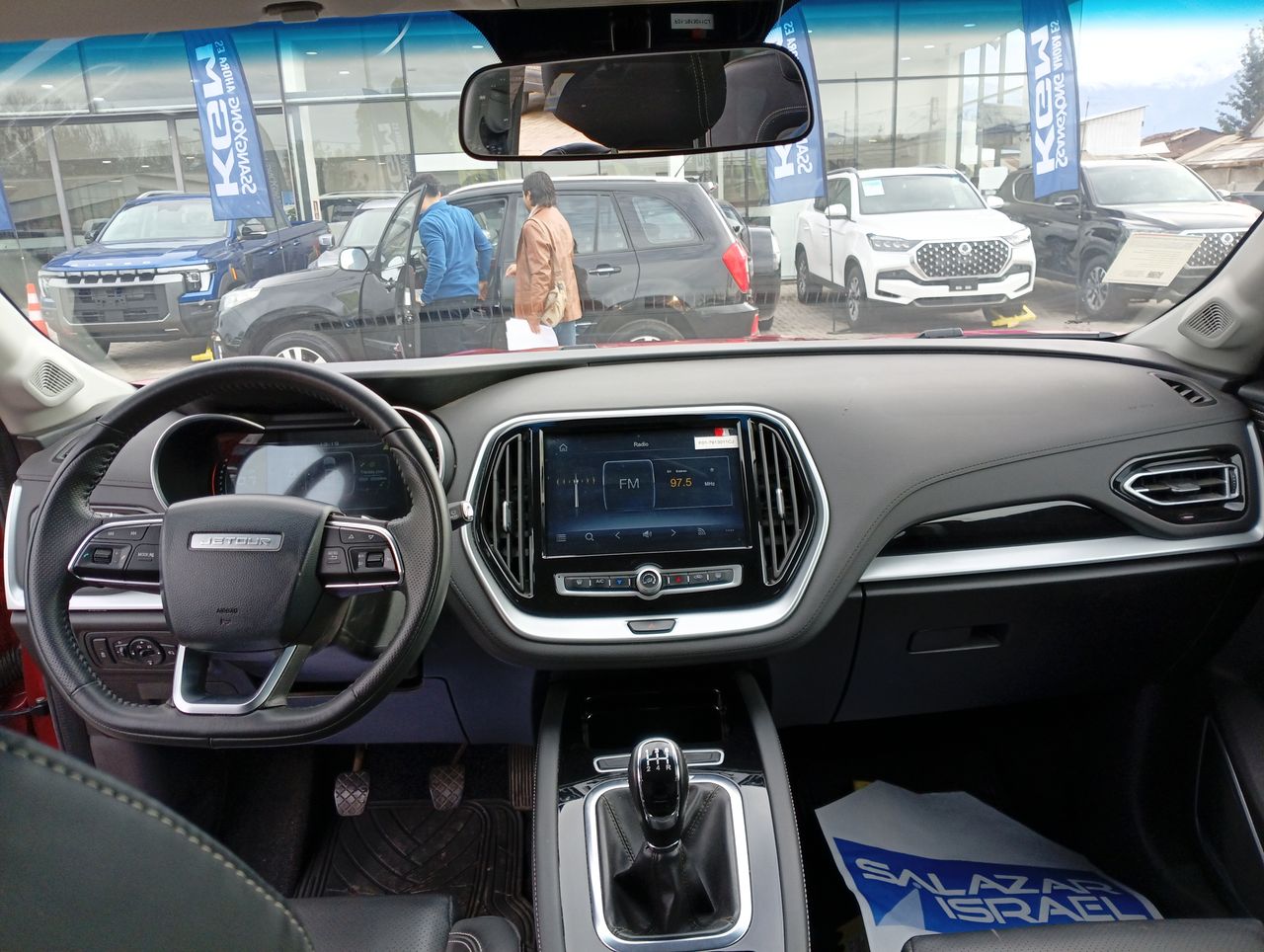 Suzuki Baleno — foto 23 de 28