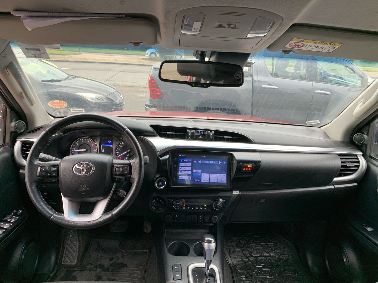 Toyota Hilux — foto 34 de 36