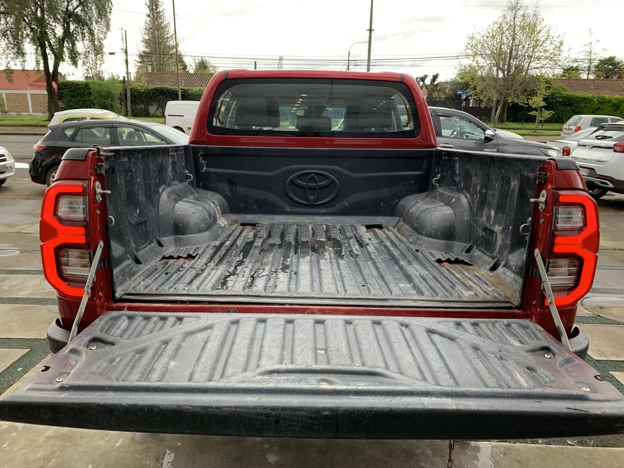 Toyota Hilux — foto 23 de 36