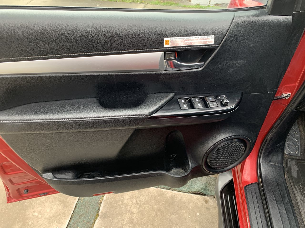 Toyota Hilux — foto 24 de 36