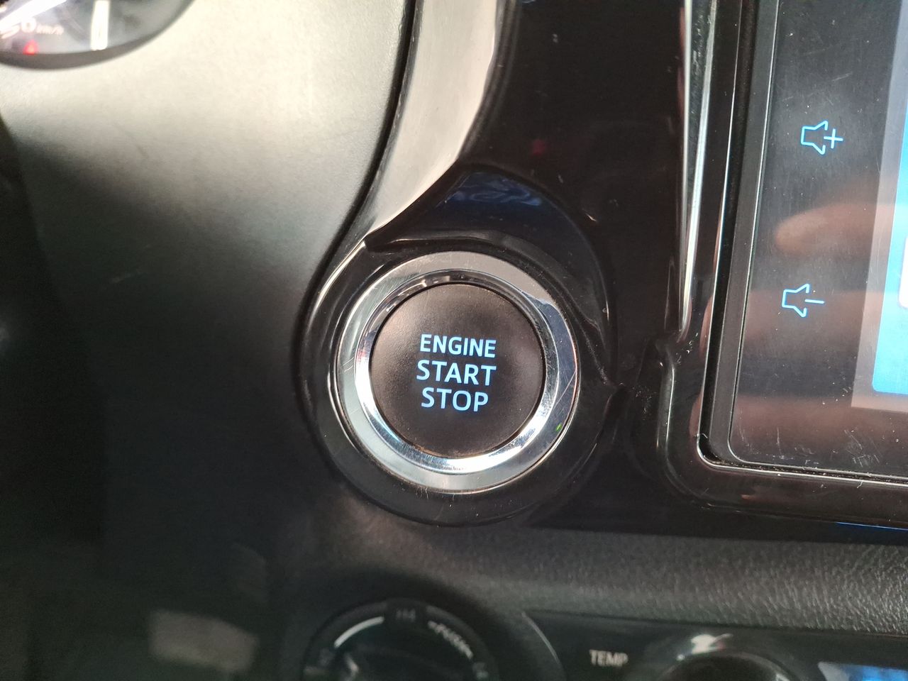 Toyota Hilux — foto 36 de 36