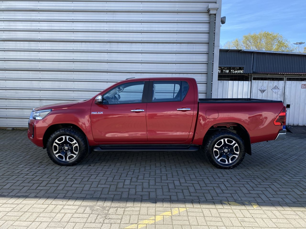TOYOTA - 4