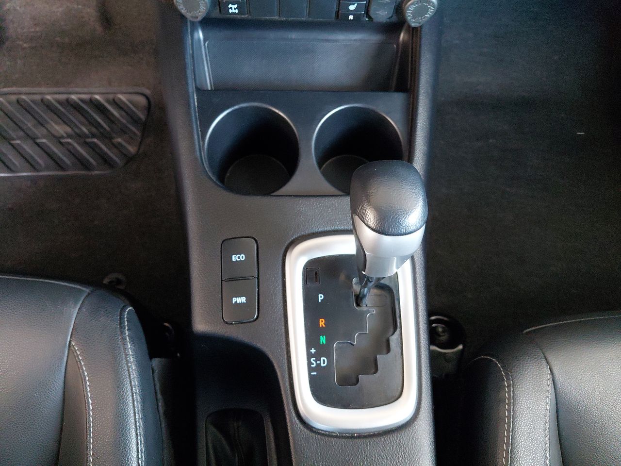 Toyota Hilux — foto 31 de 35