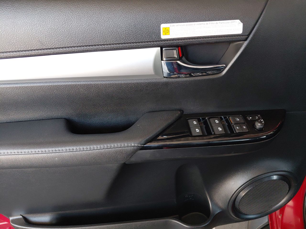 Toyota Hilux — foto 22 de 35