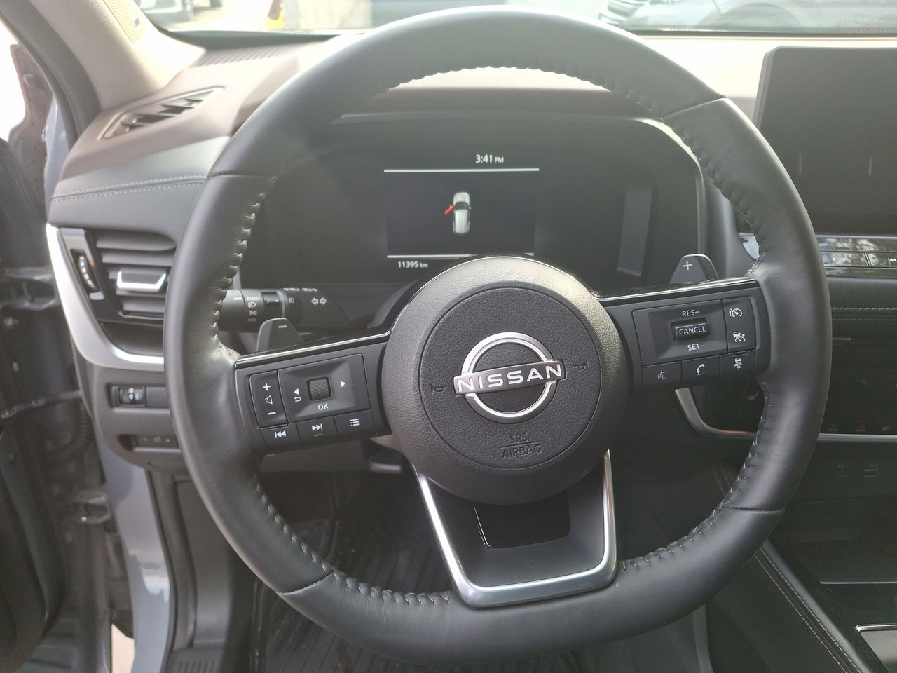 NISSAN - 23