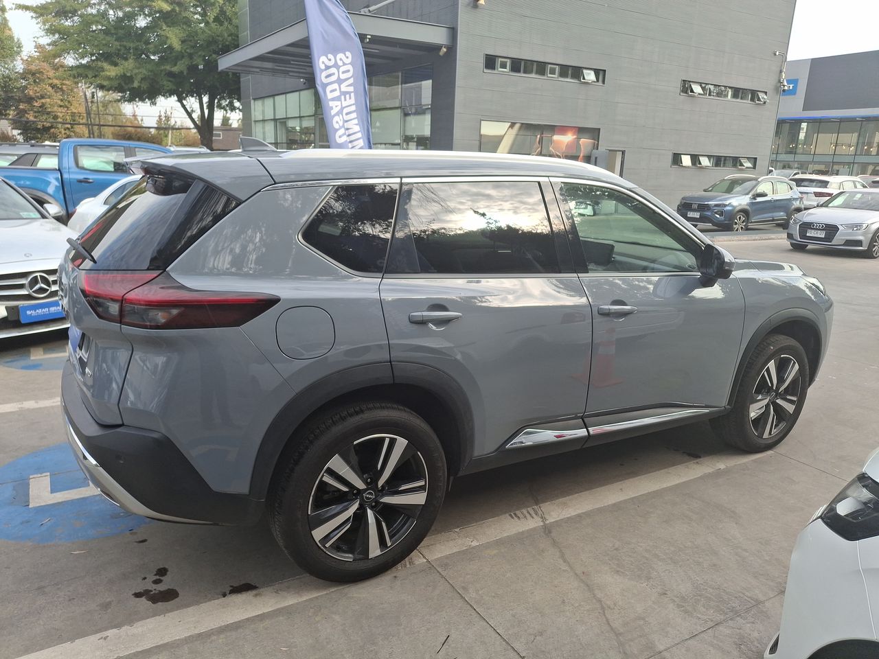 NISSAN - 8